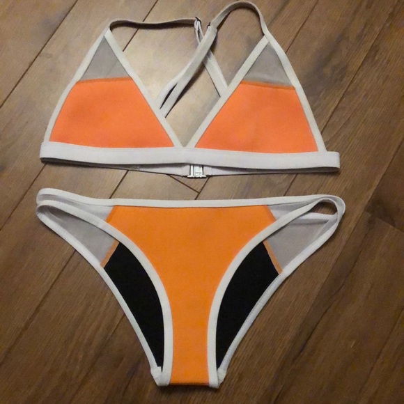 Hoaka swimwear - Picture 1 of 1